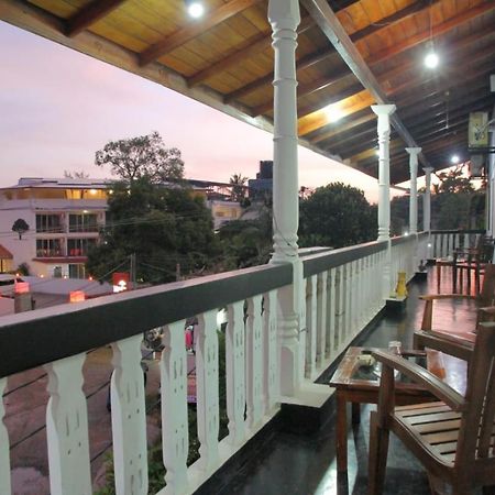 Sunny Mood Guest House Unawatuna Kültér fotó