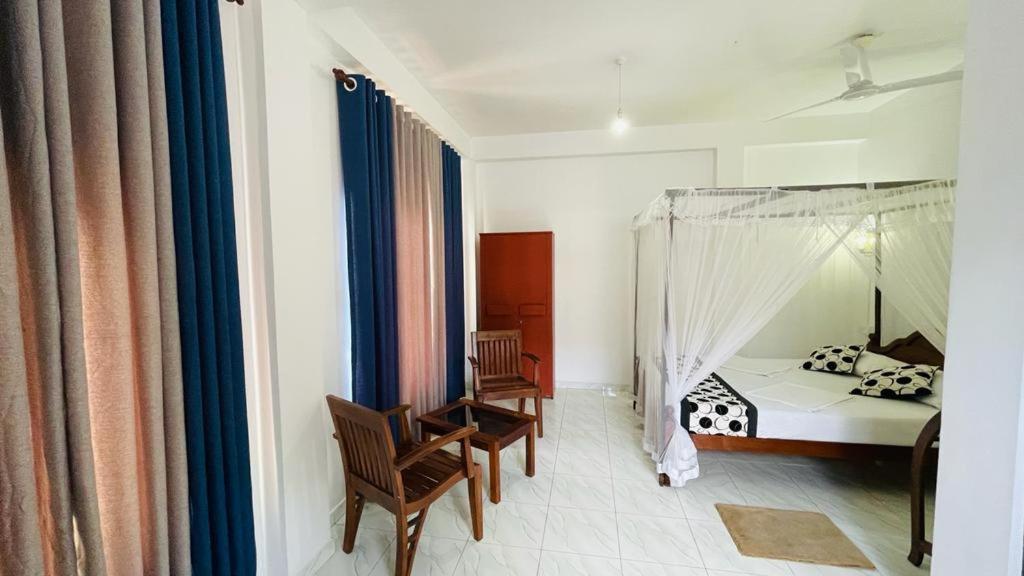 Sunny Mood Guest House Unawatuna Kültér fotó