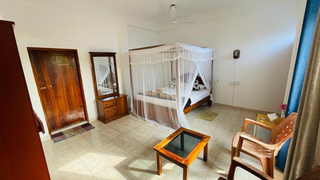Sunny Mood Guest House Unawatuna Kültér fotó